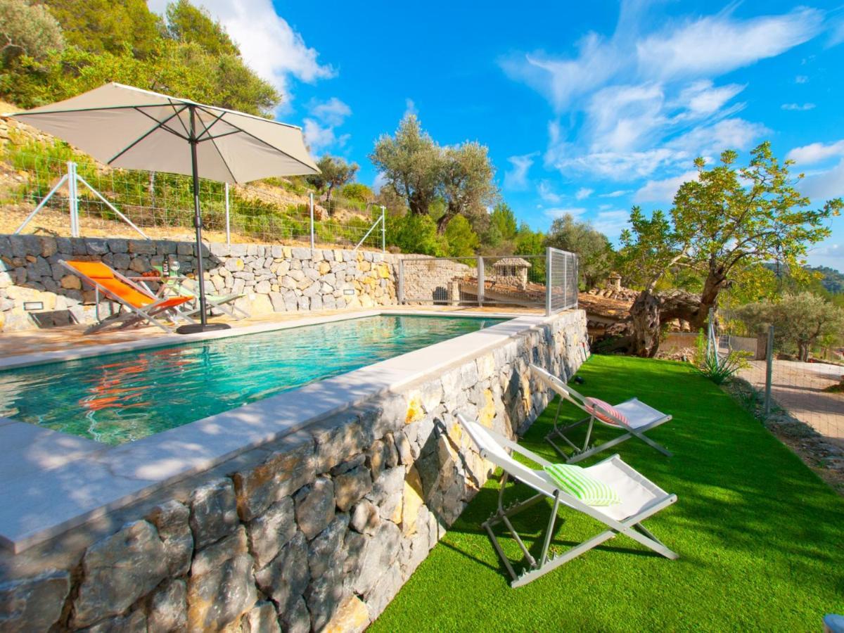 Mancor Pool & Mountain Views Villa *