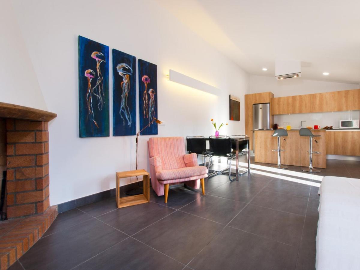 Mancor Pool & Mountain Views